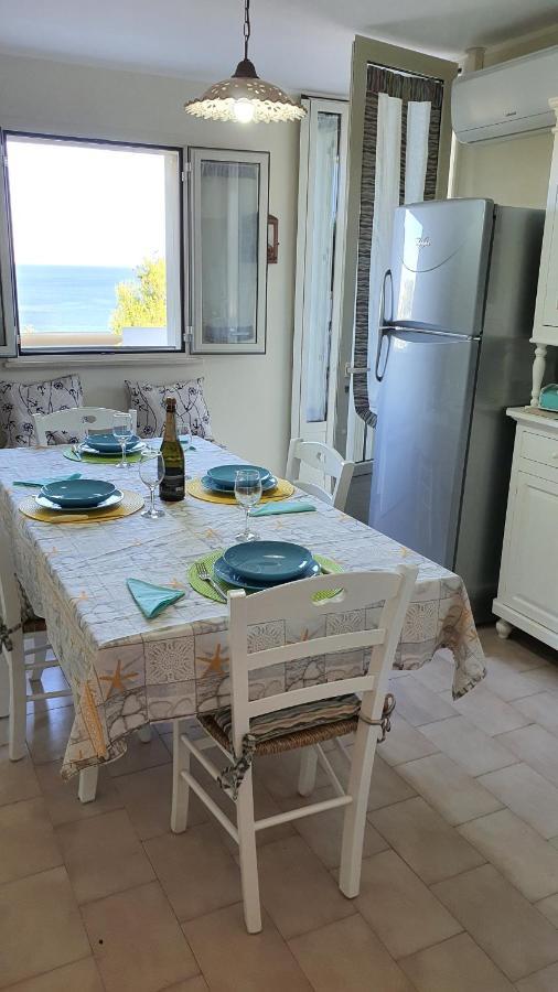 Casa Vacanze "Il Carrubo" Ґальяно-дель-Капо Екстер'єр фото